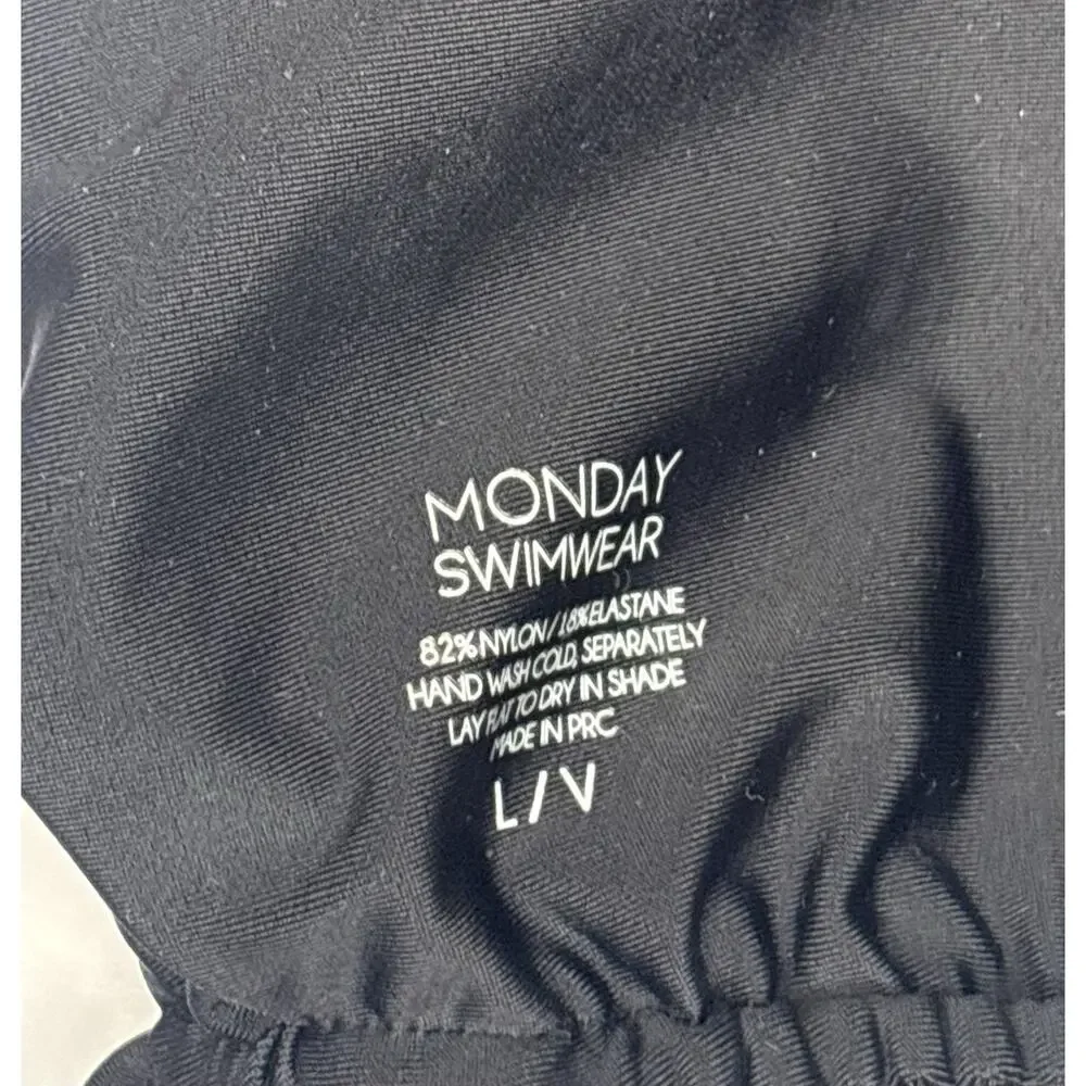 NWT Monday Swimwear Tulum Bikini Top Black Sz L